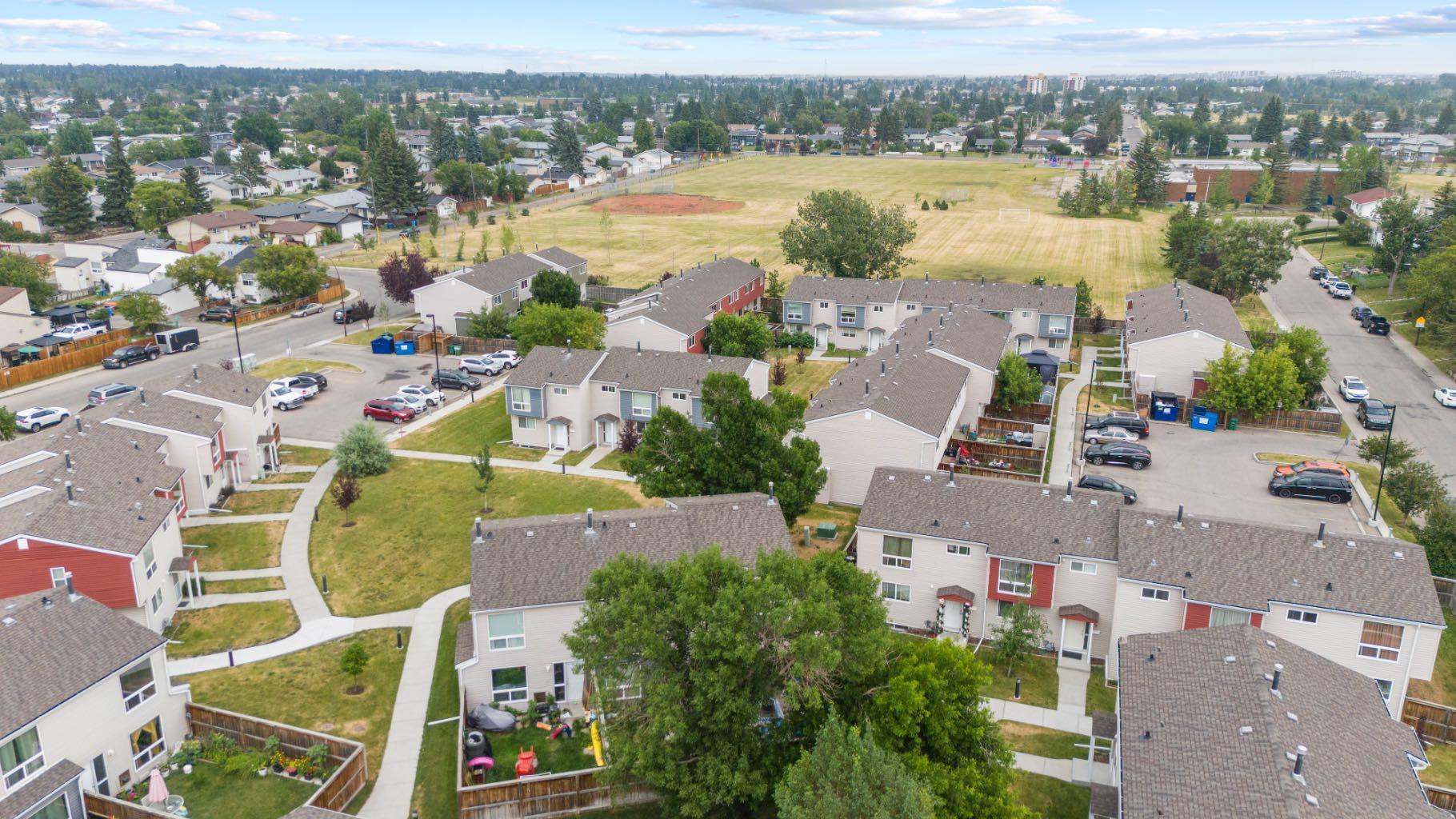 69, 5425 Pensacola Crescent SE