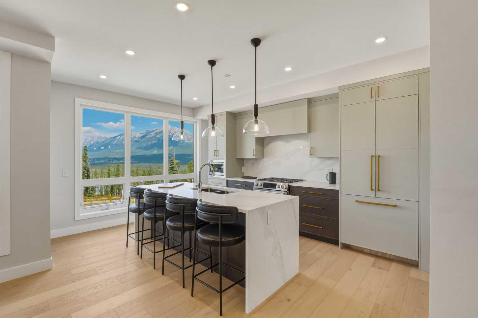201, 101H Stewart Creek Rise 