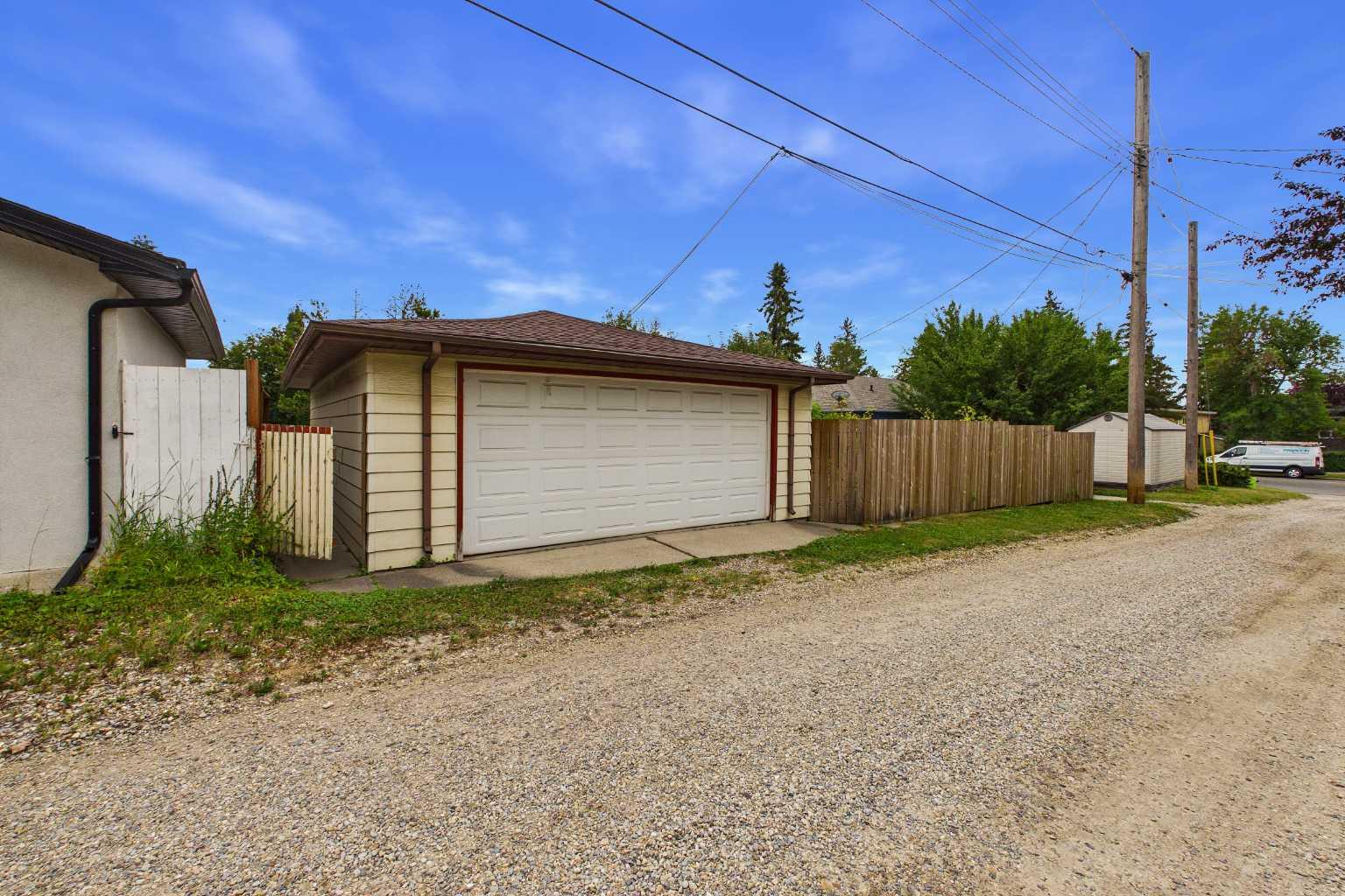 5 Chisholm Crescent NW
