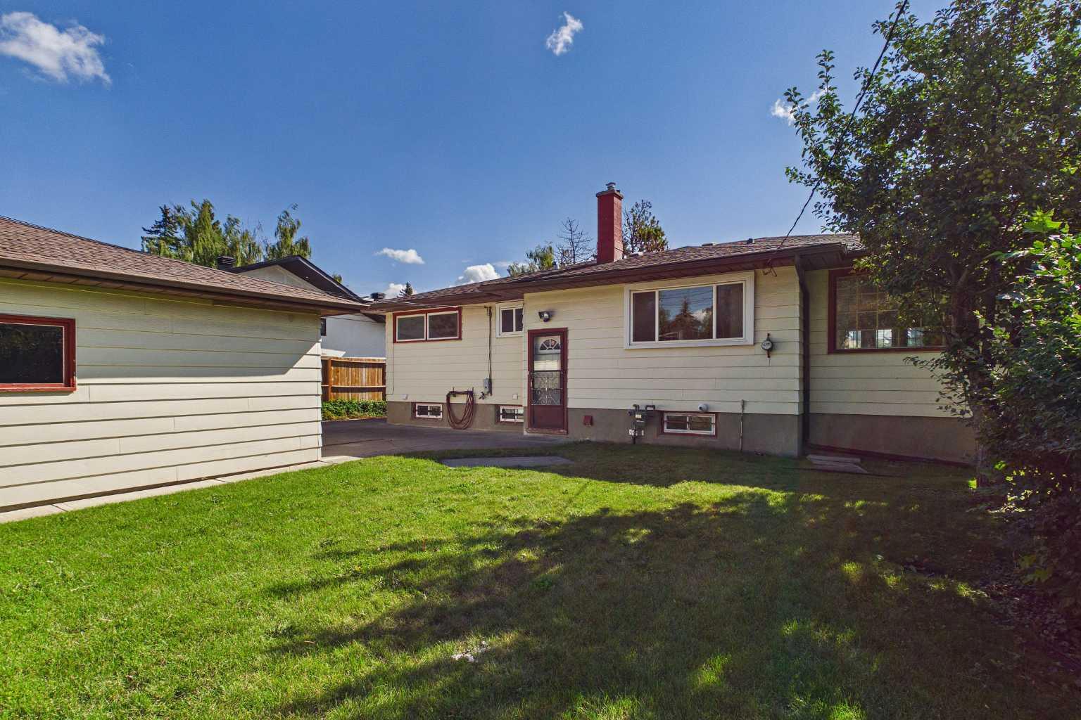 5 Chisholm Crescent NW