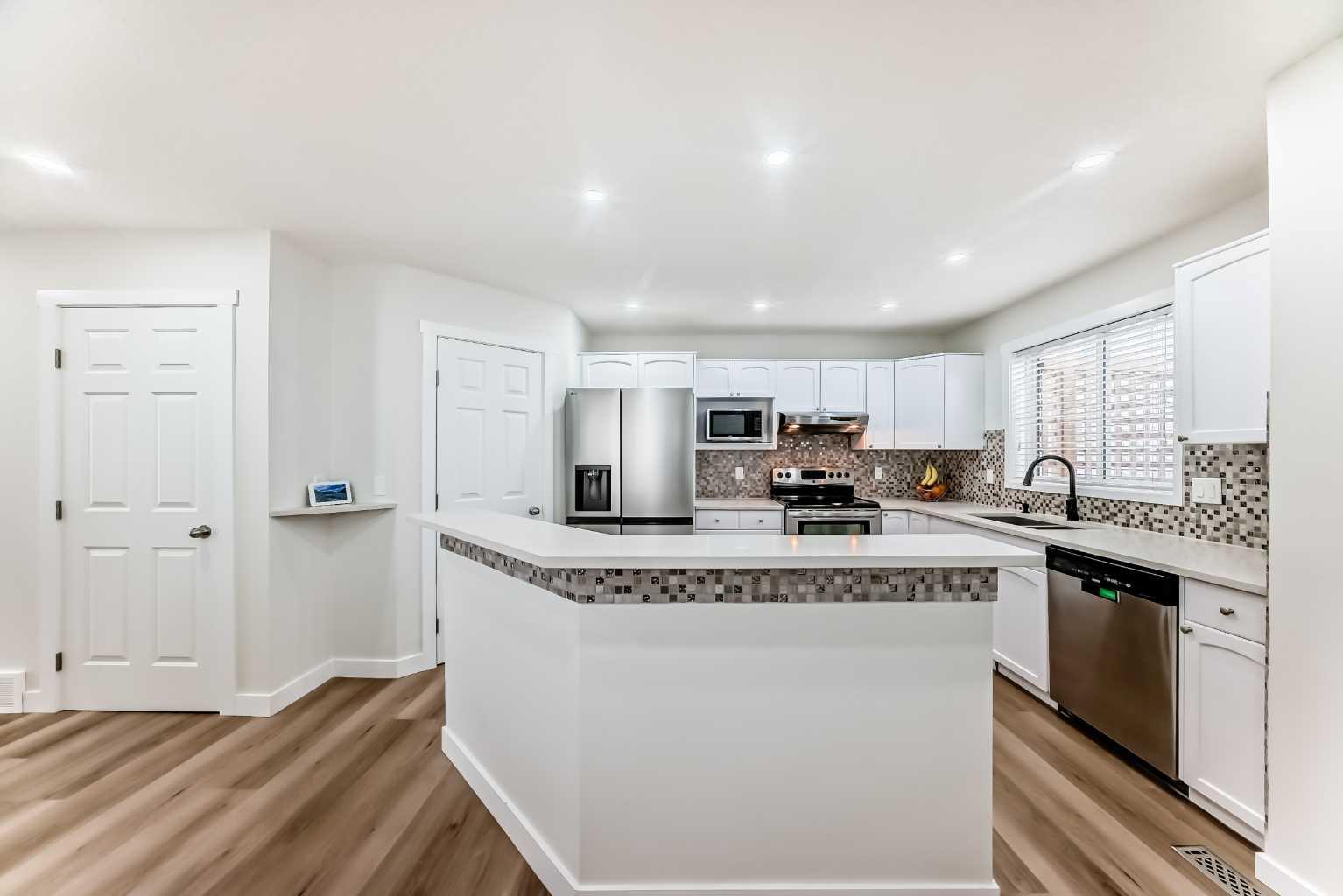 170 Country Hills Heights 
