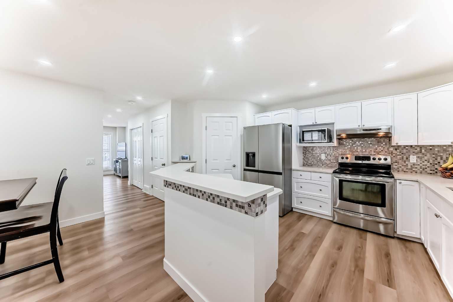 170 Country Hills Heights 
