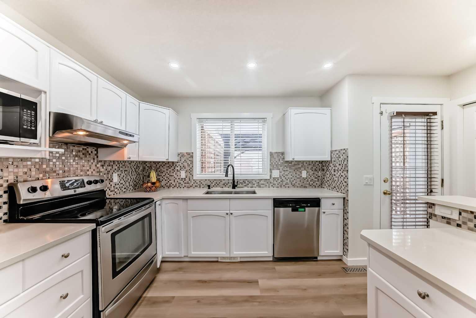 170 Country Hills Heights 