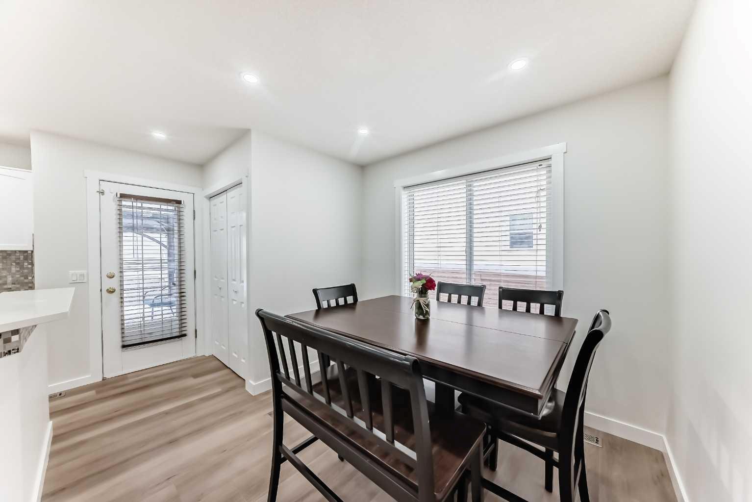 170 Country Hills Heights 