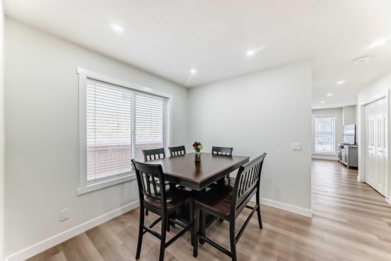 170 Country Hills Heights 