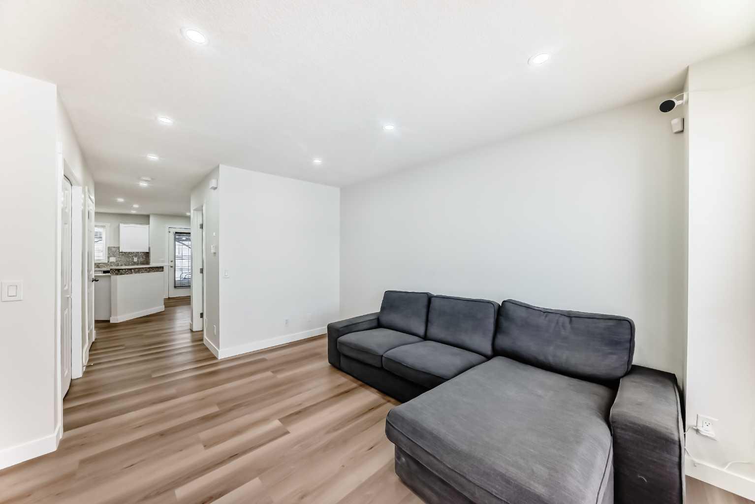 170 Country Hills Heights 