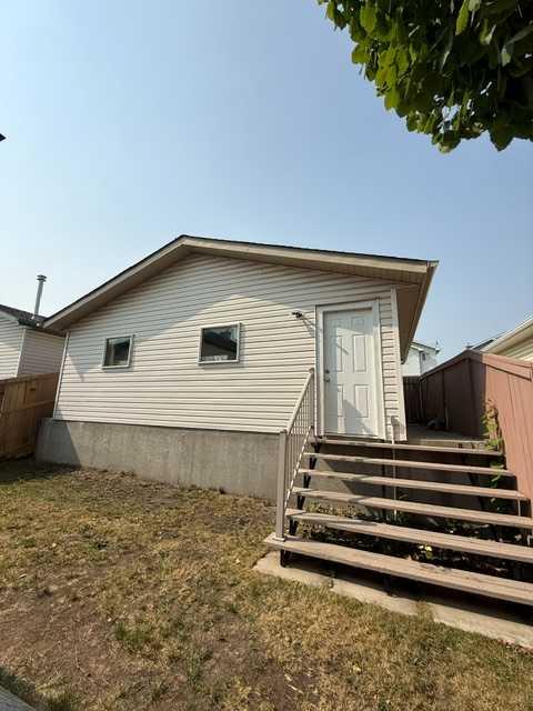 170 Country Hills Heights 