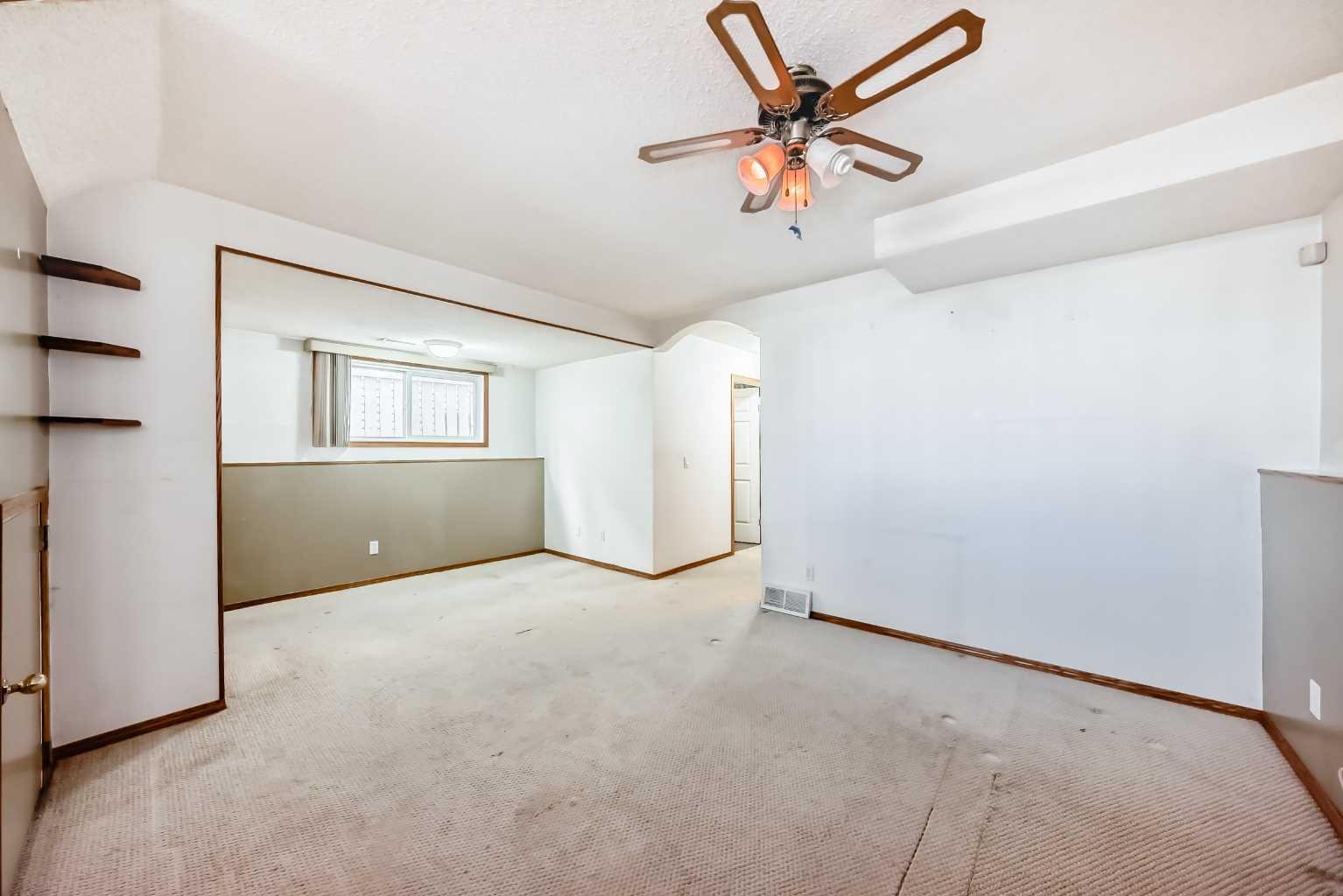 243 Erin Meadow Close 