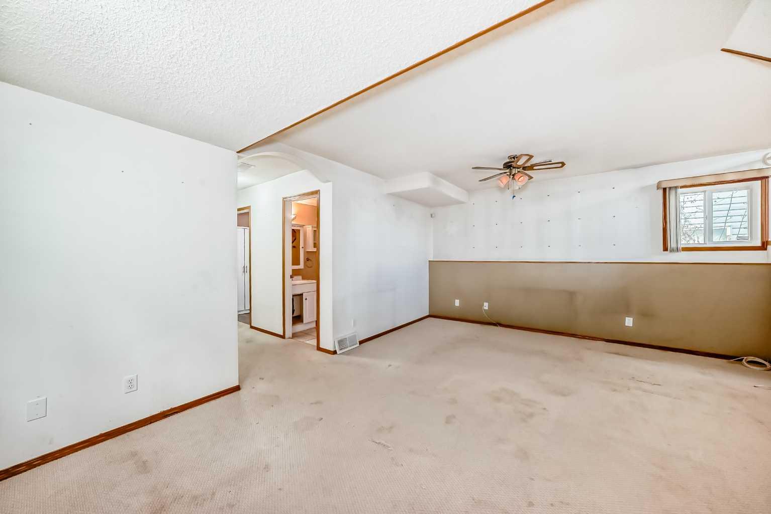 243 Erin Meadow Close 