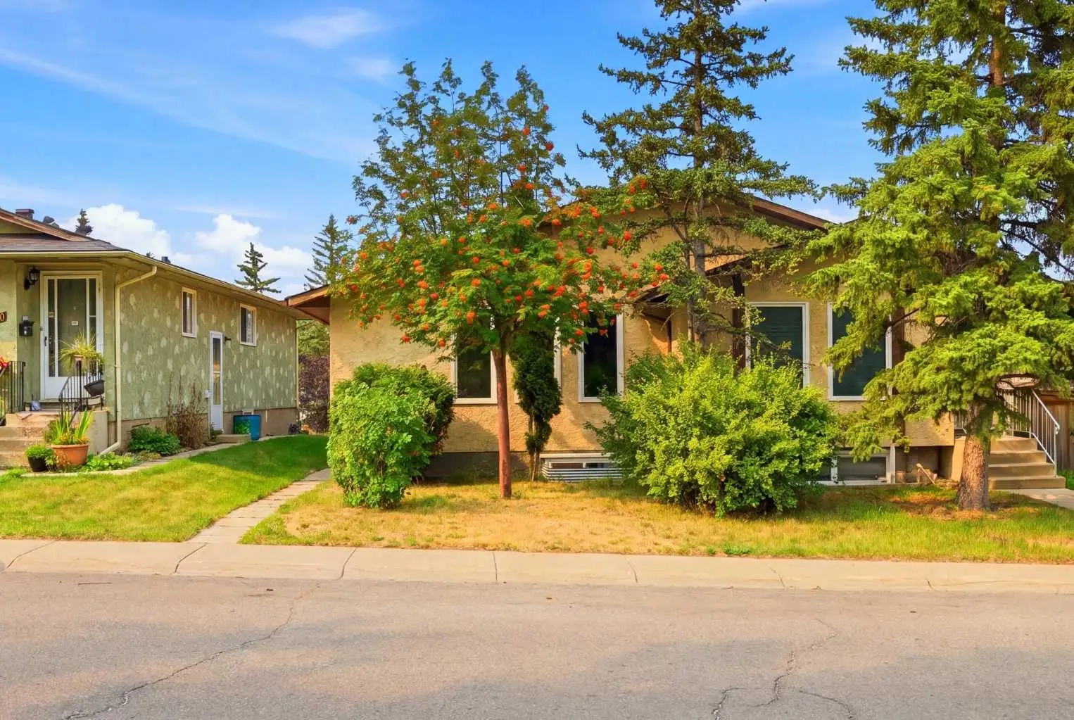 228 Berwick Drive NW