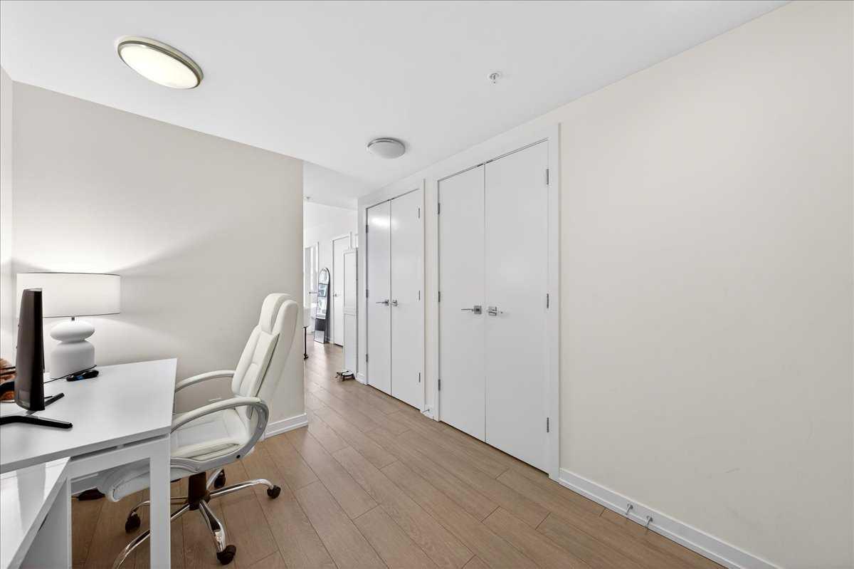 214, 51 Waterfront Mews SW