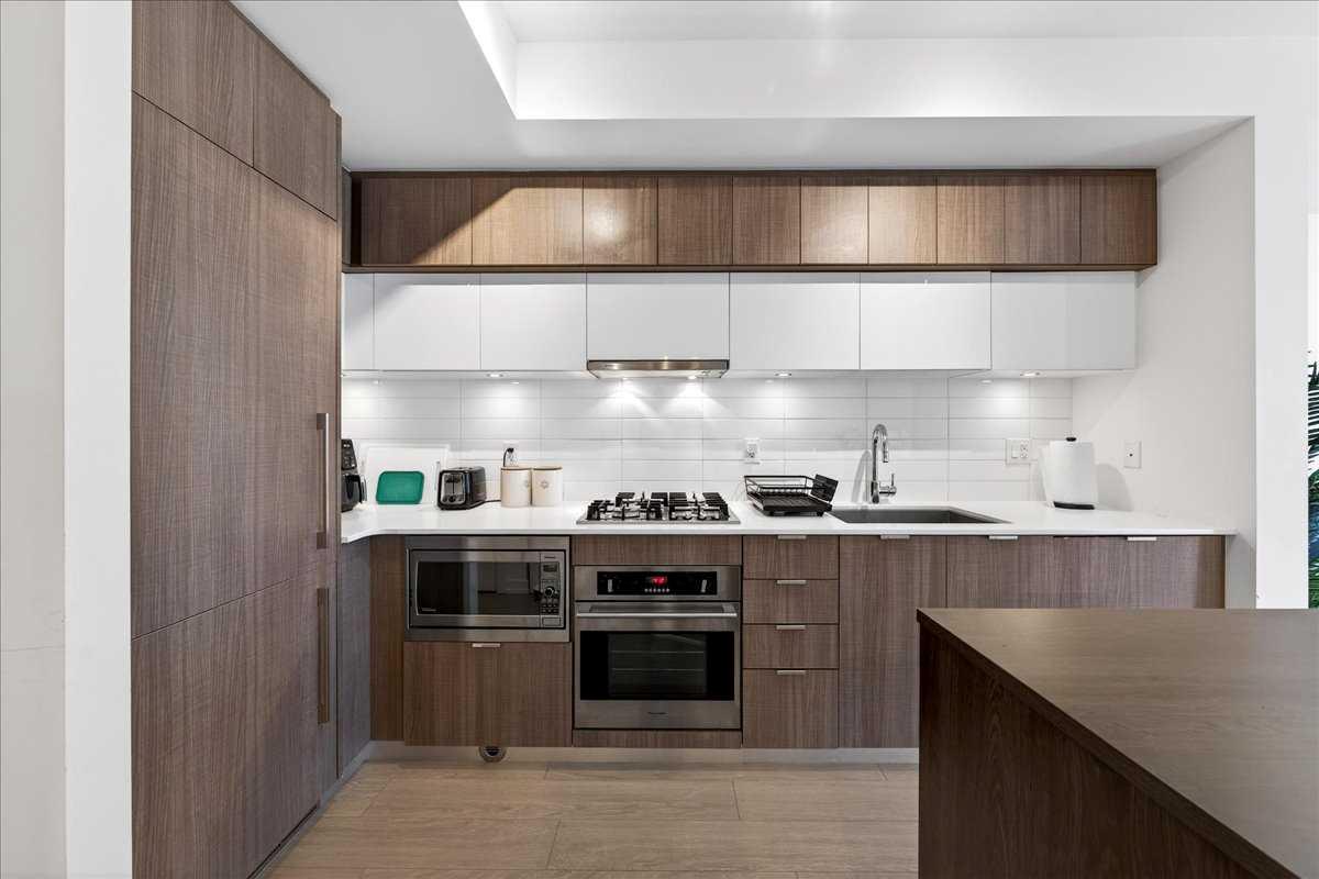 214, 51 Waterfront Mews SW