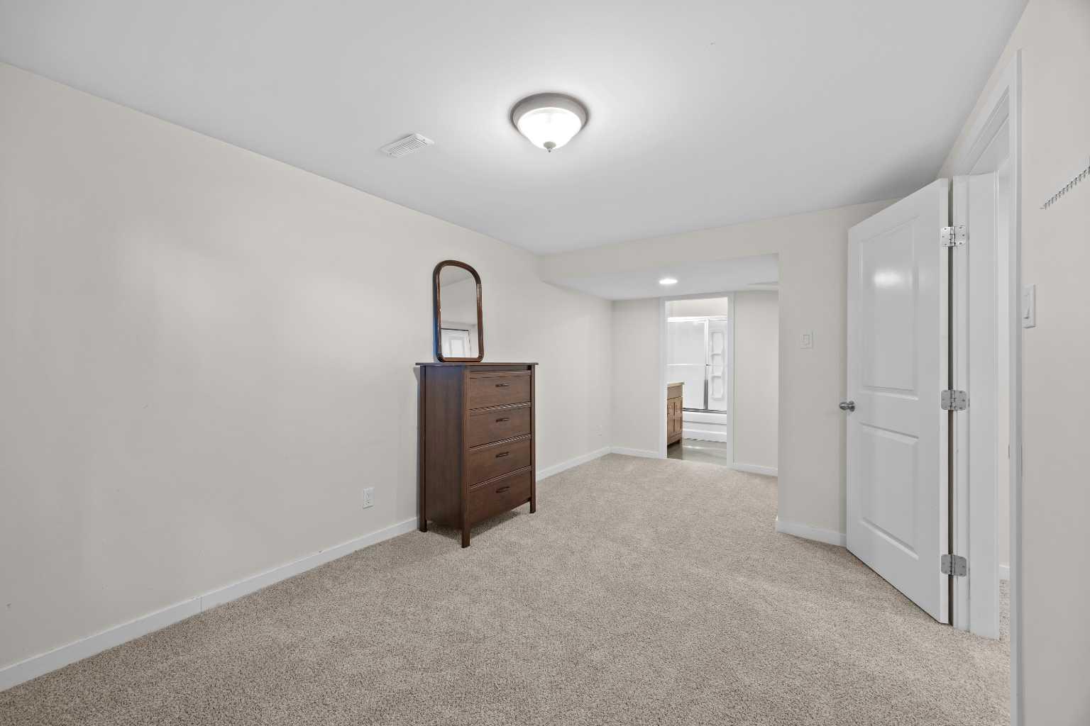 30 Gateway Drive SW