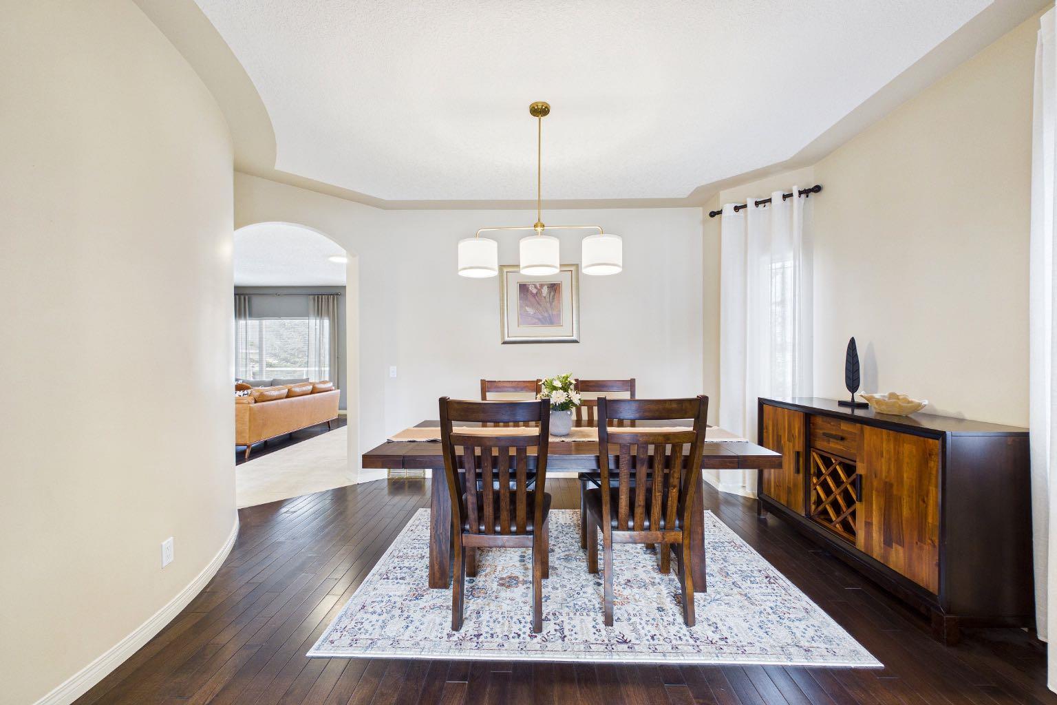 15 Royal Crest Terrace NW