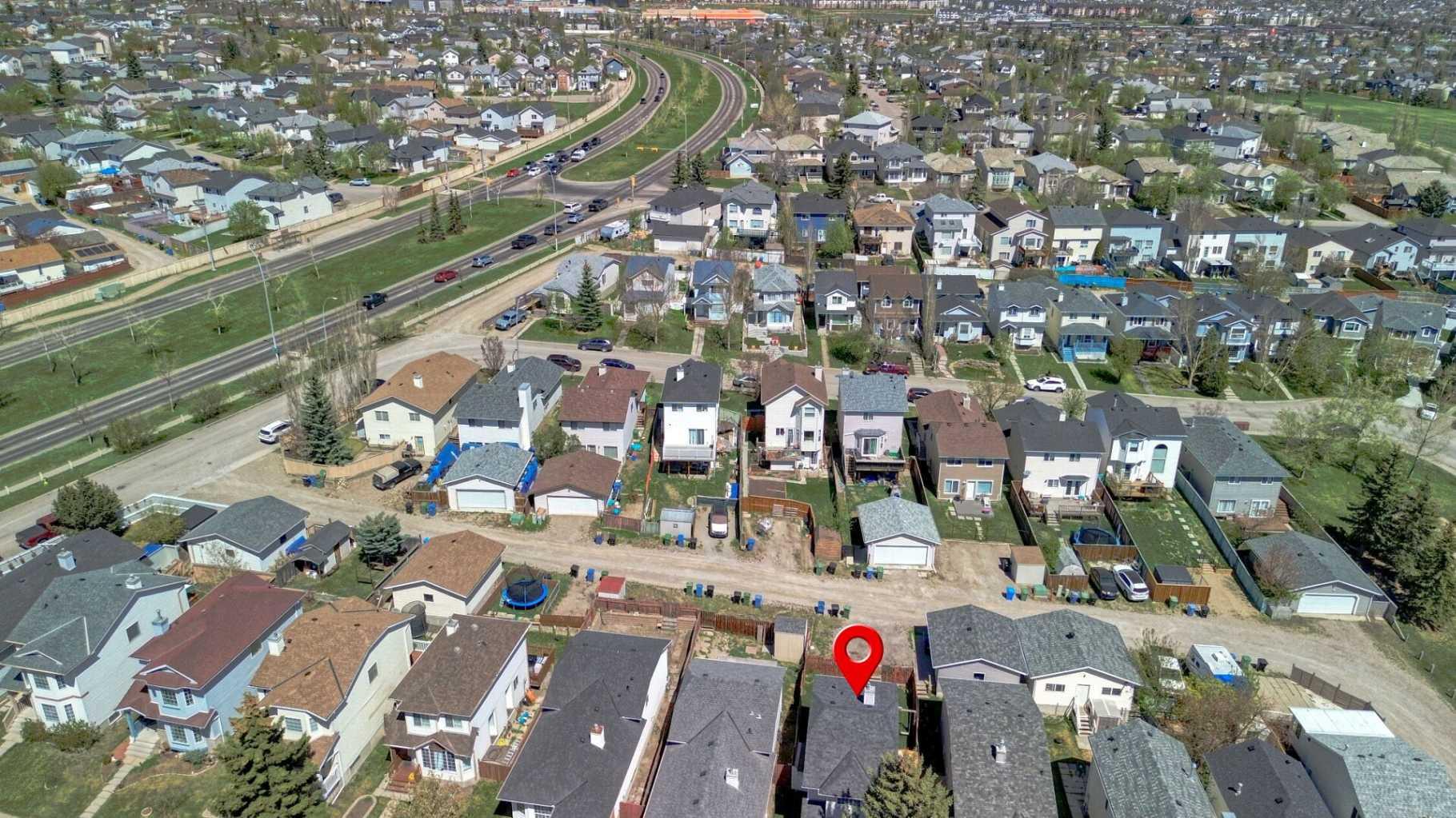 157 Harvest Gold Heights NE