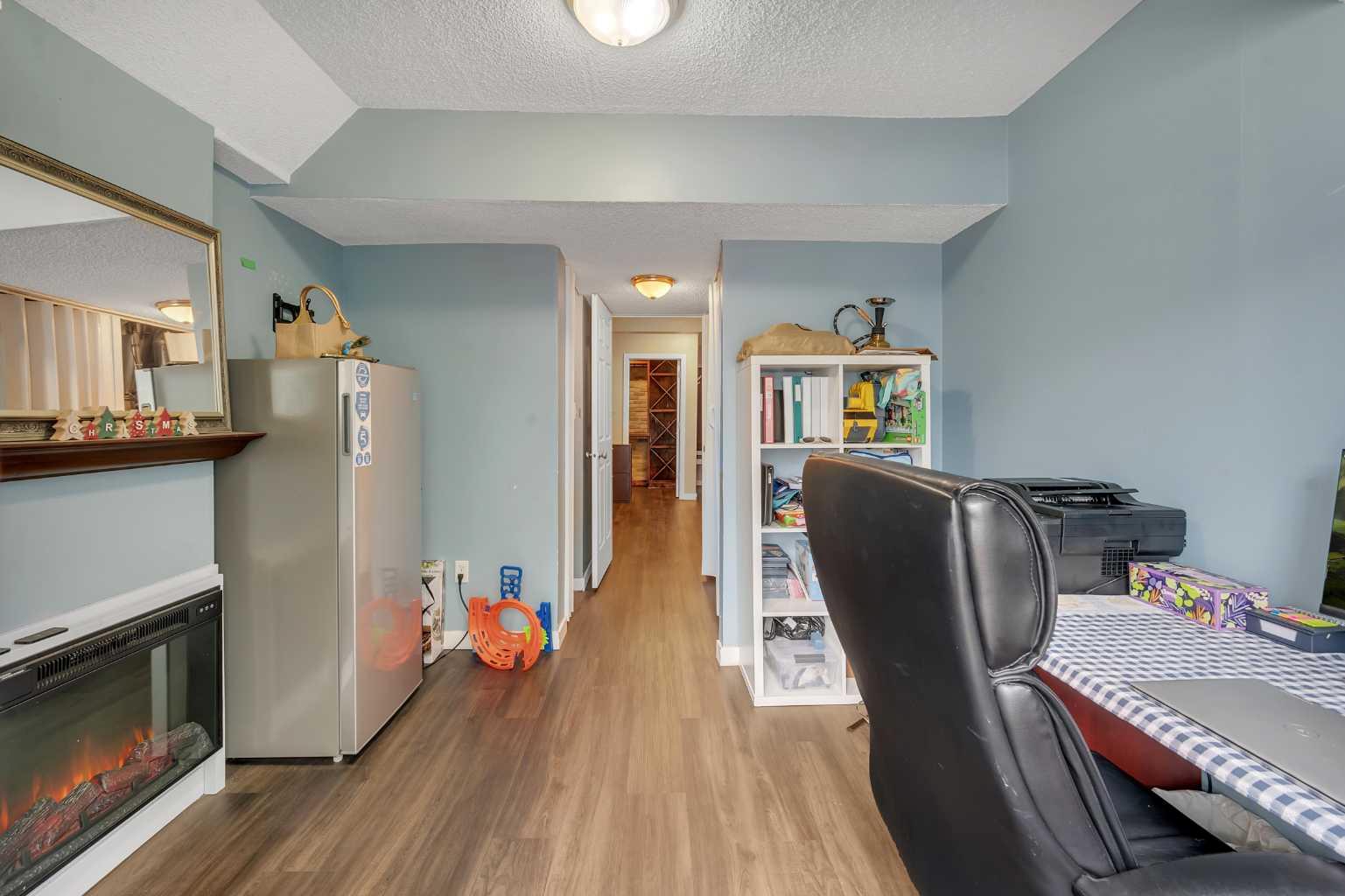 13, 200 Hidden Hills Terrace NW