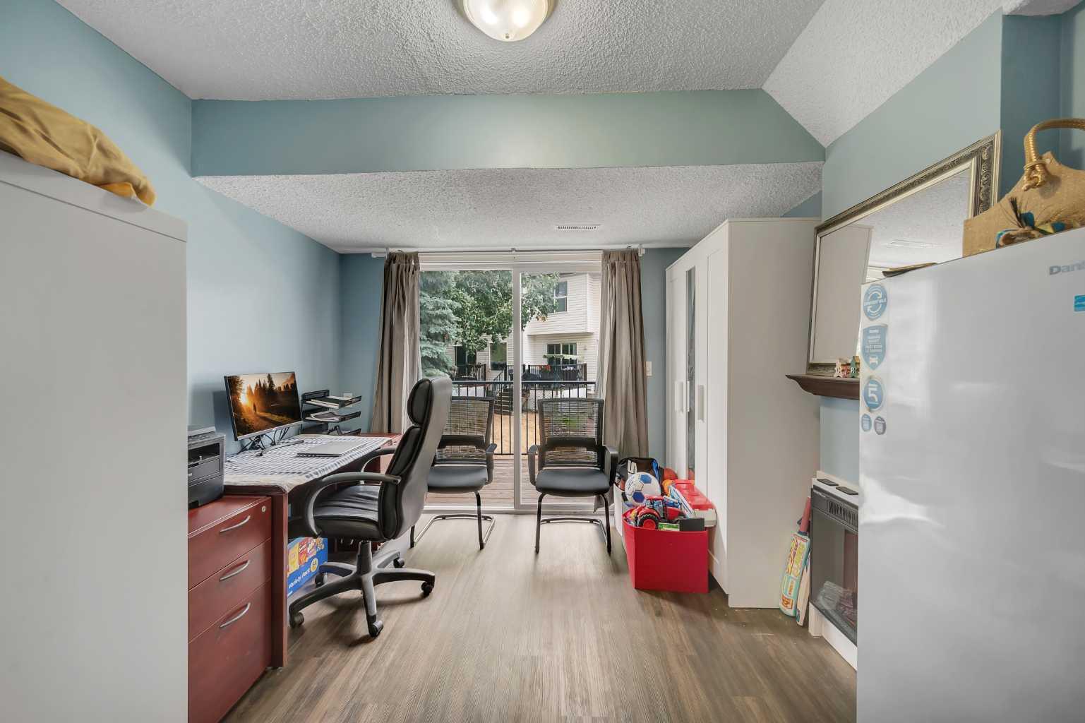 13, 200 Hidden Hills Terrace NW