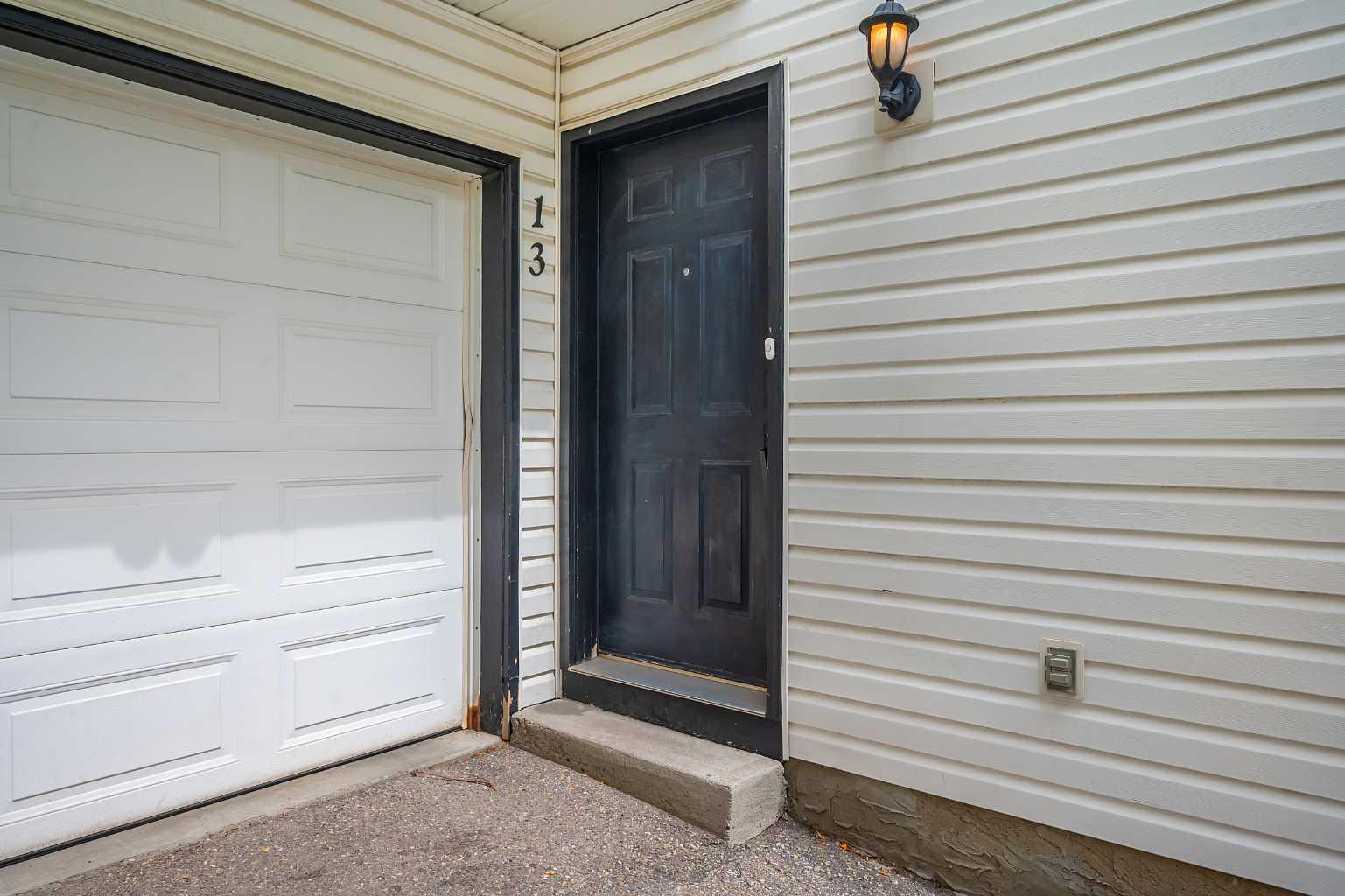 13, 200 Hidden Hills Terrace NW