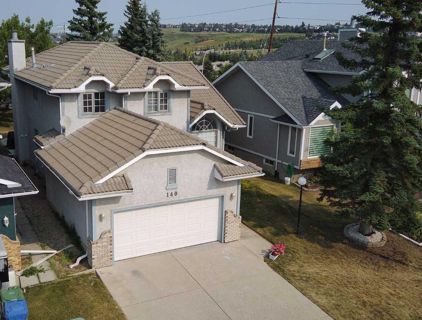 140 Santana Mews NW