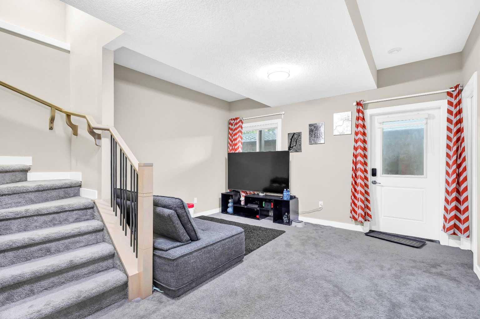 #2, 4519 bowness Road NW
