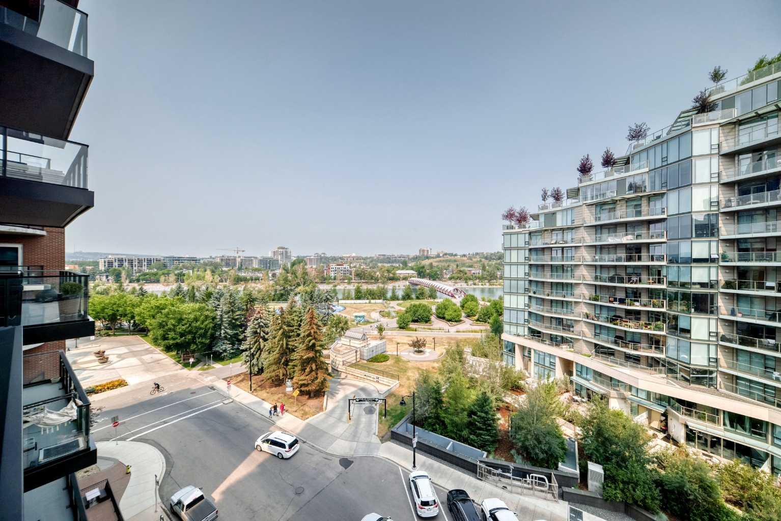 712, 730 2 Avenue SW