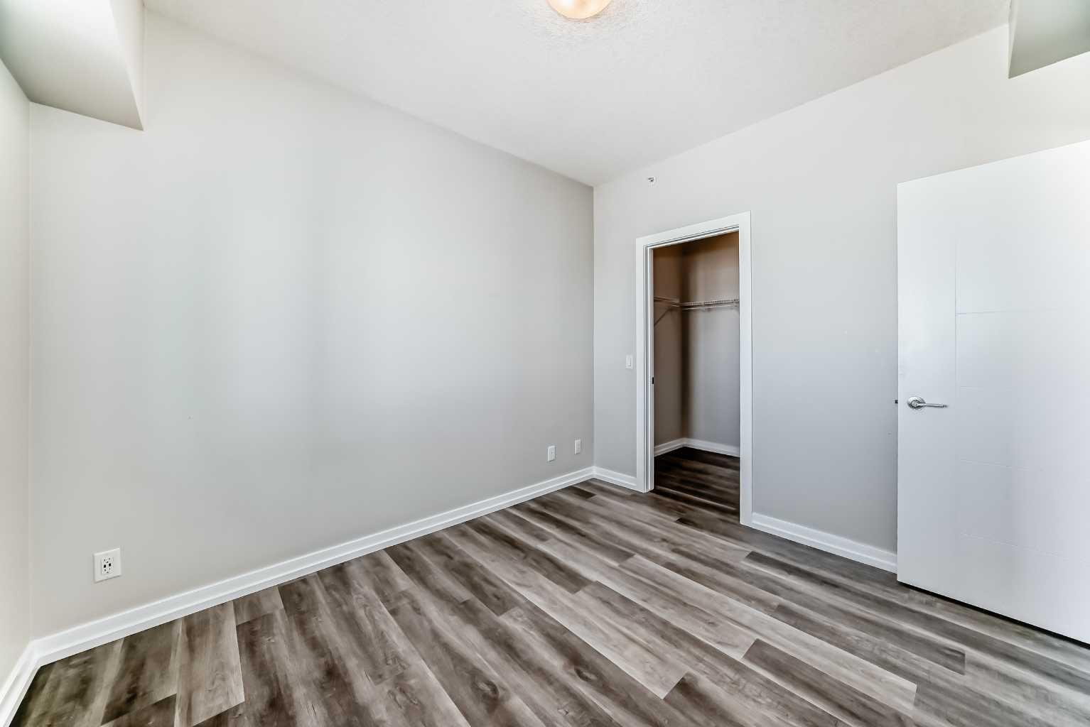 319, 24 Sage Hill Terrace NW