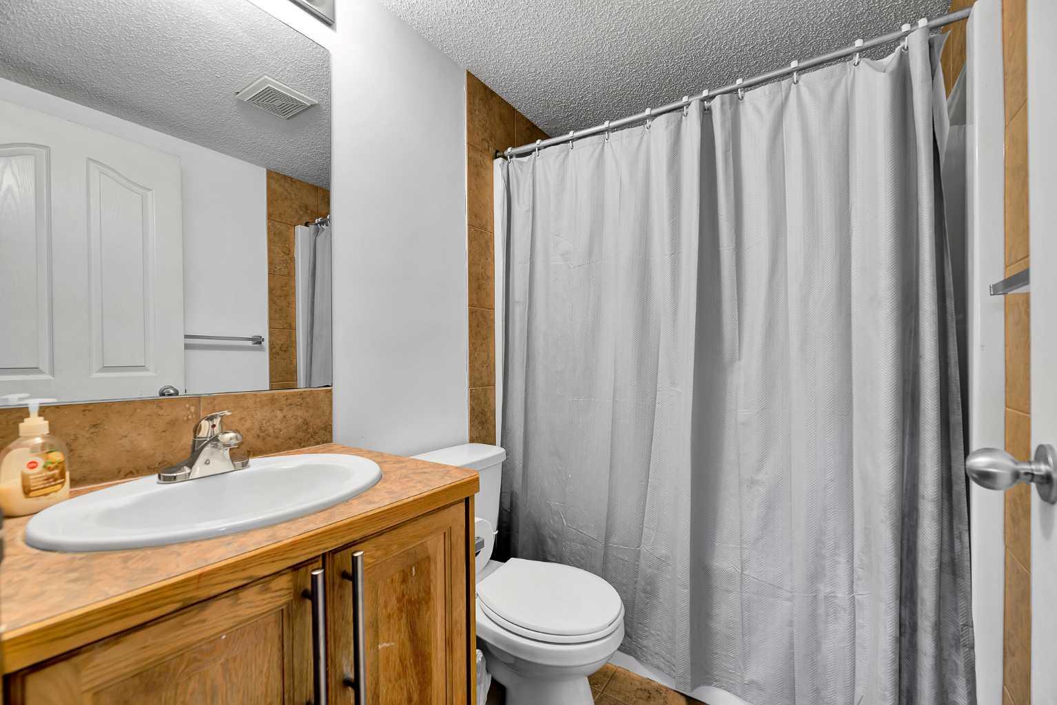 218, 92 Saddletree Court NE