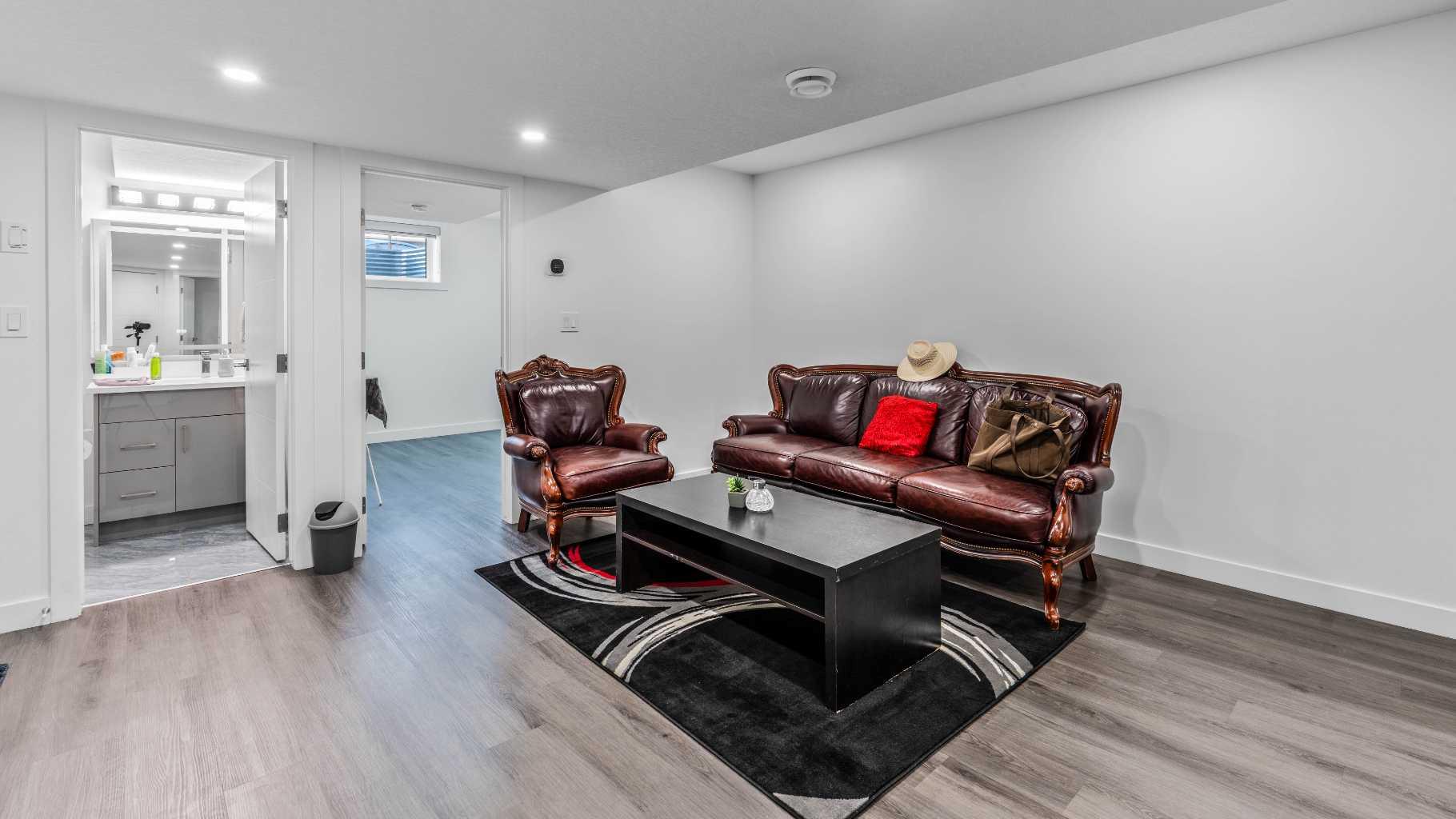 87 Corner Meadows Grove NE