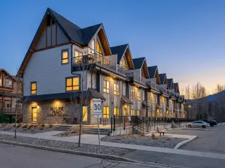 207, 105 Kananaskis Way 