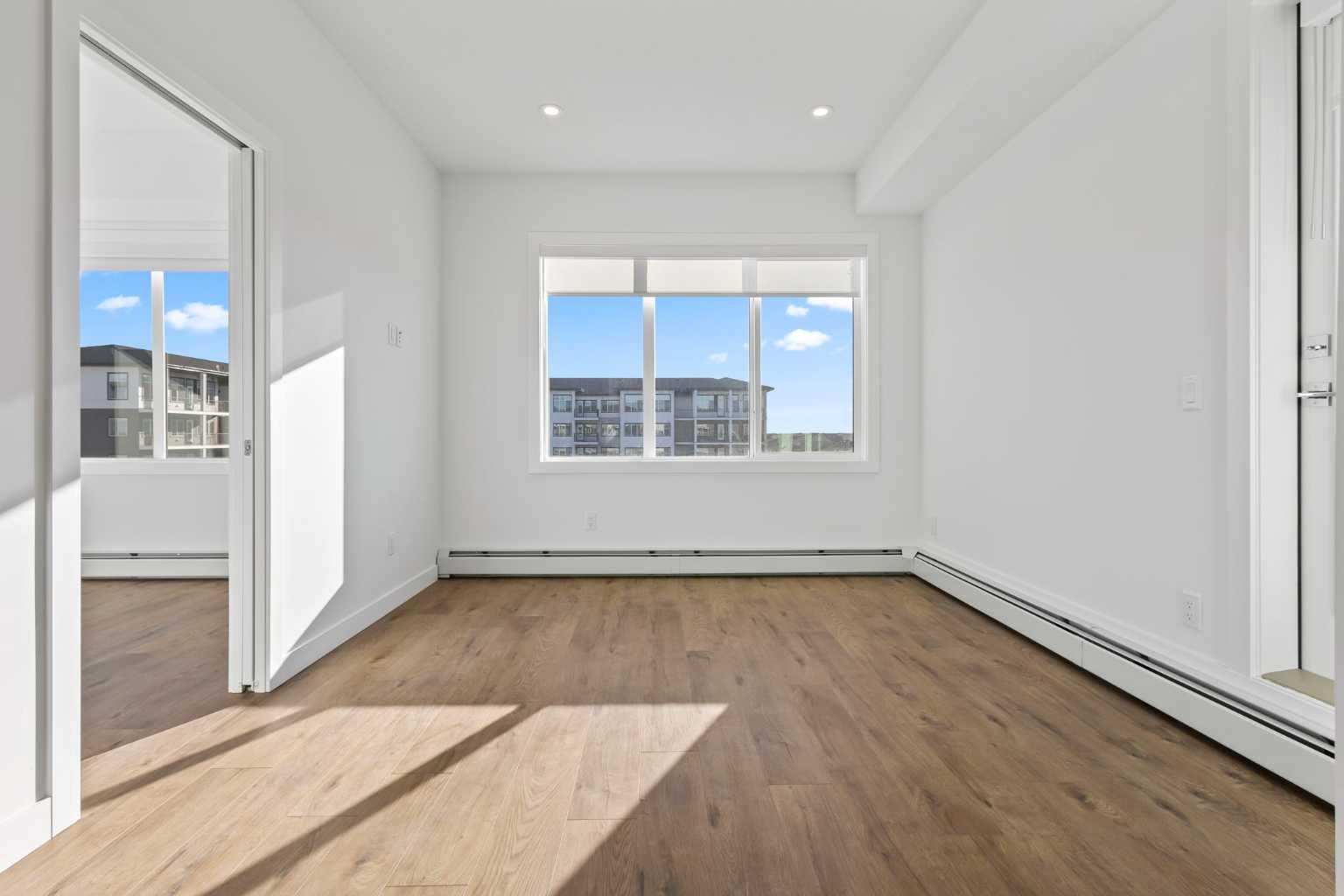 2418, 395 Skyview Parkway NE