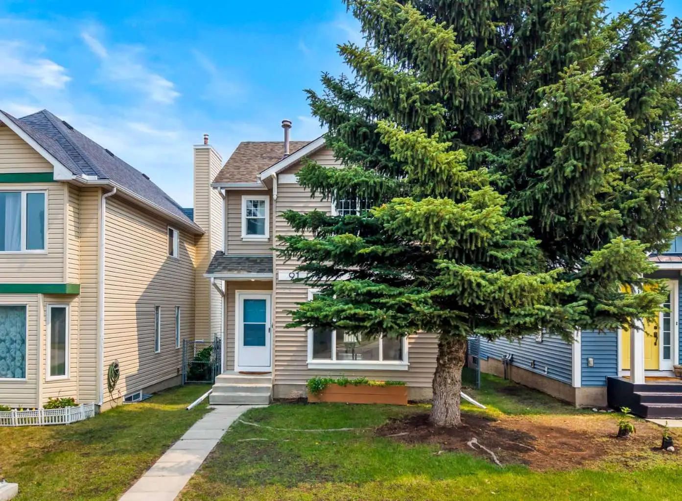 91 Hidden Crescent NW