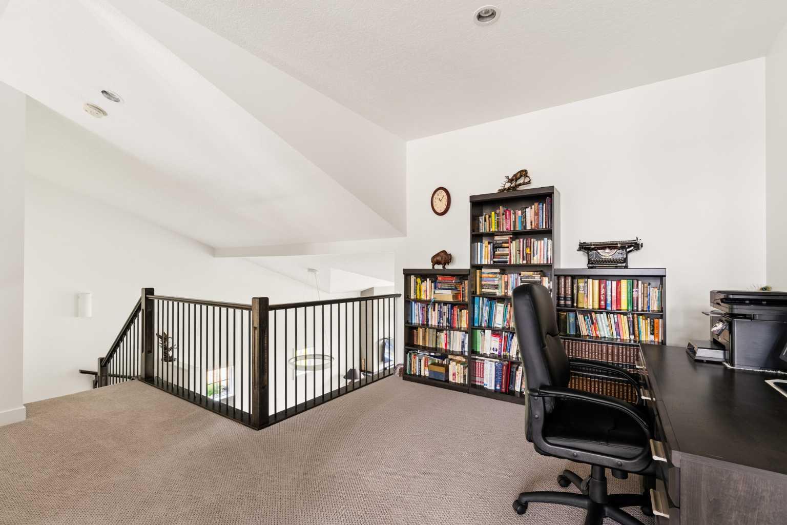 25 Quarry Common SE