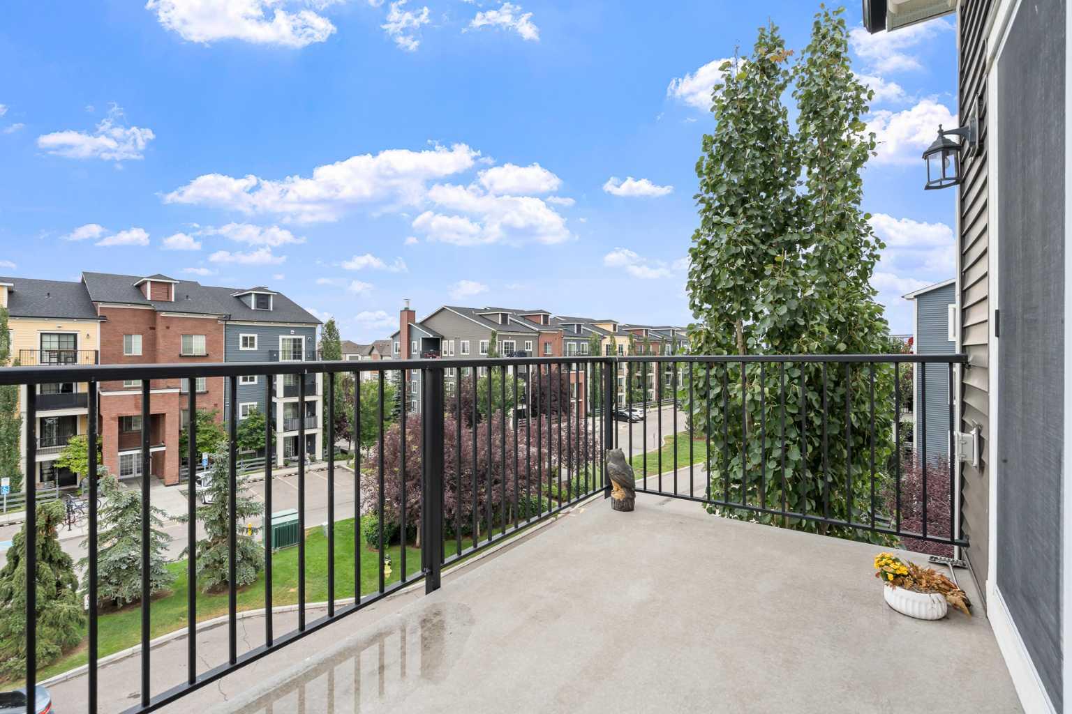 4418, 99 Copperstone Park SE