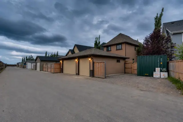 360 Marquis Heights SE