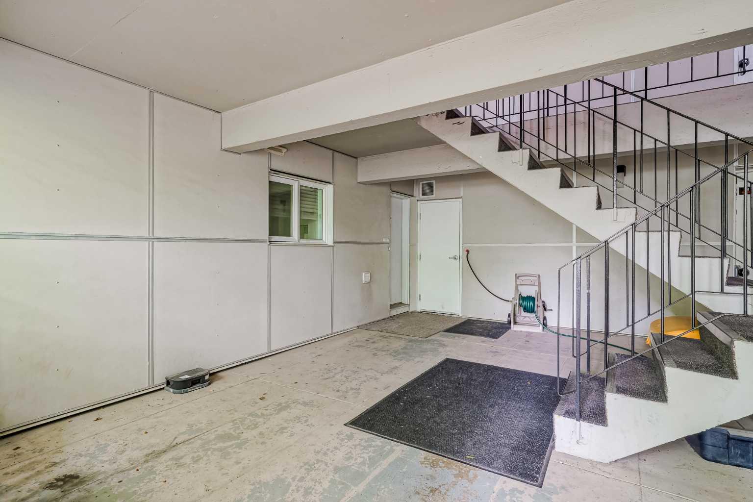 113, 6919 Elbow Drive SW