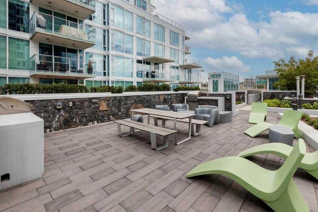 402, 519 Riverfront Avenue SE