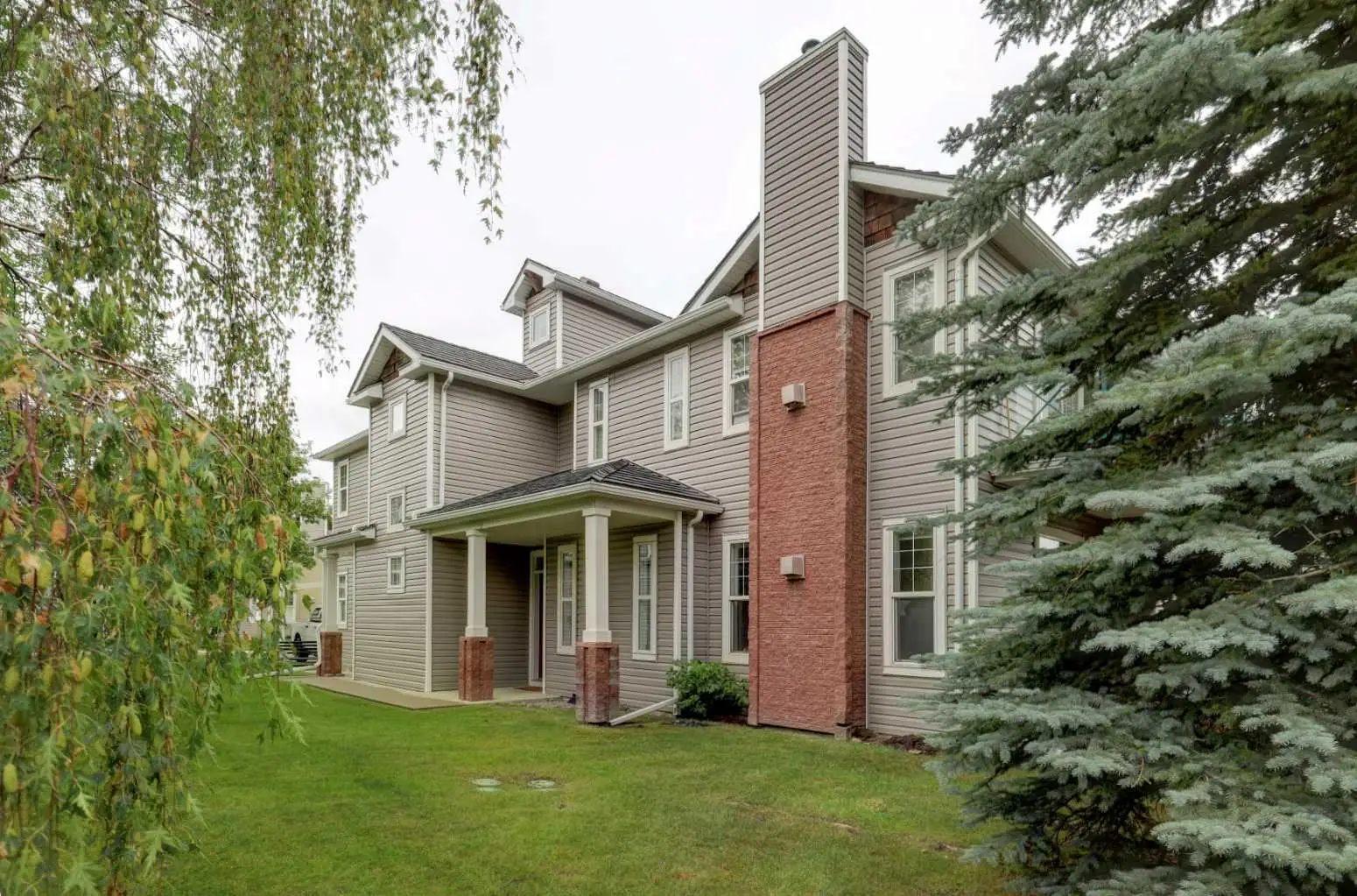 102, 39 Hidden Creek Place NW