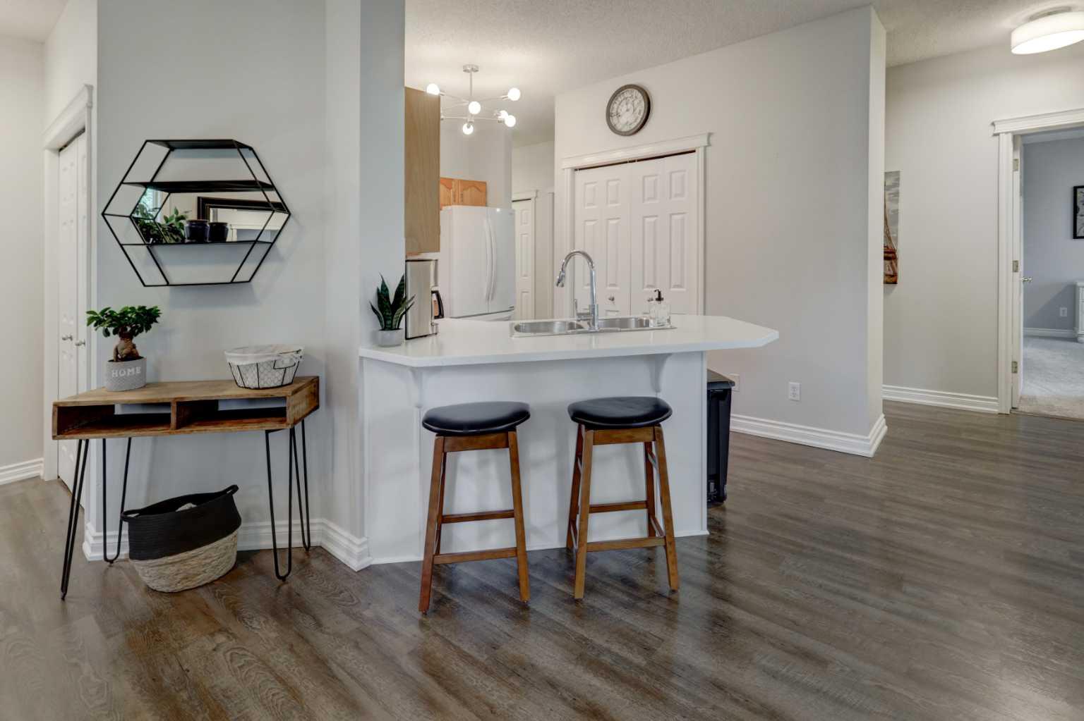 102, 39 Hidden Creek Place NW