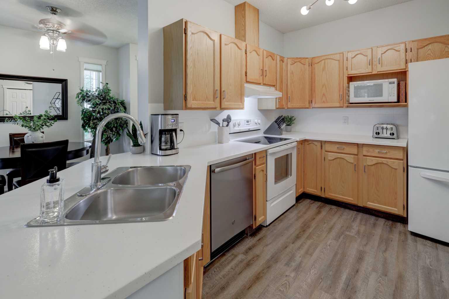 102, 39 Hidden Creek Place NW