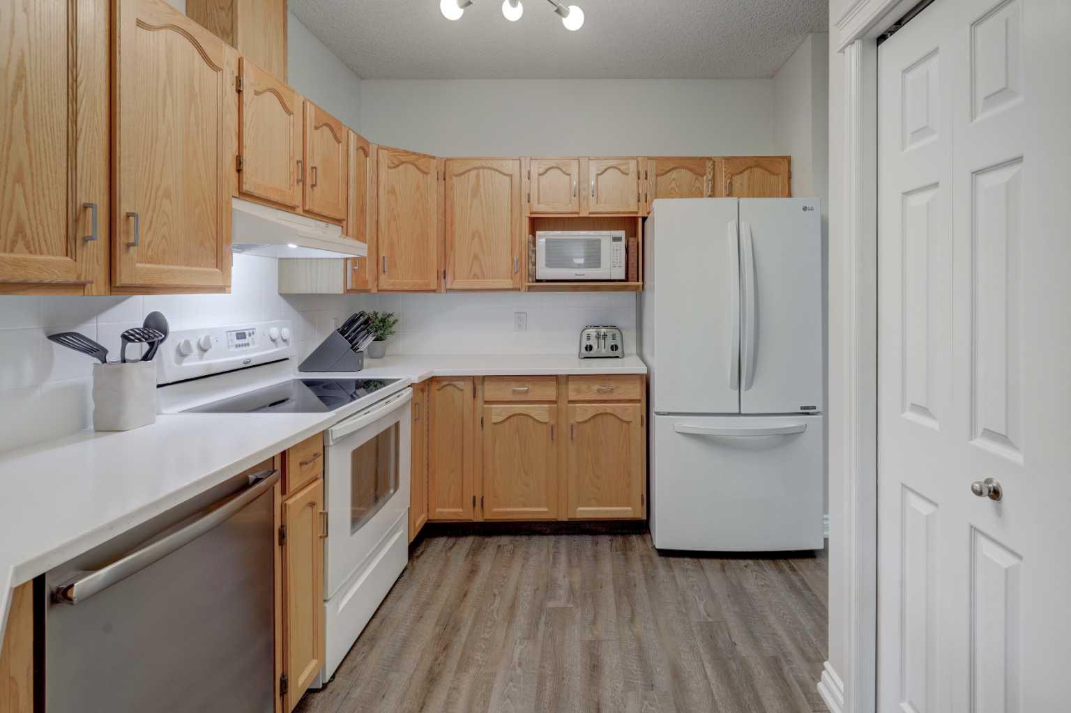 102, 39 Hidden Creek Place NW