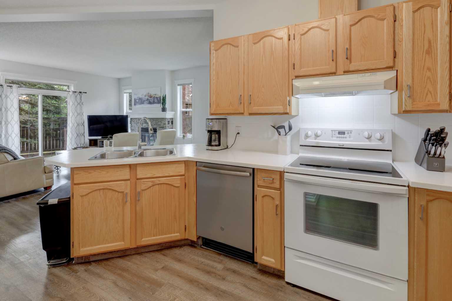 102, 39 Hidden Creek Place NW