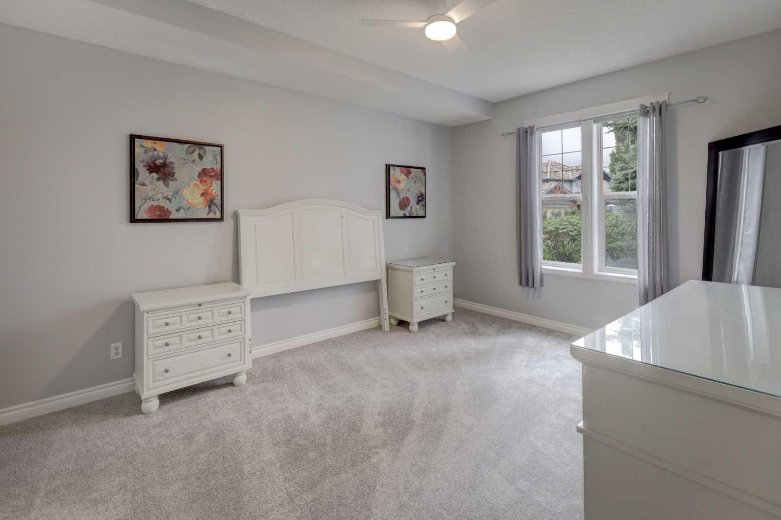 102, 39 Hidden Creek Place NW