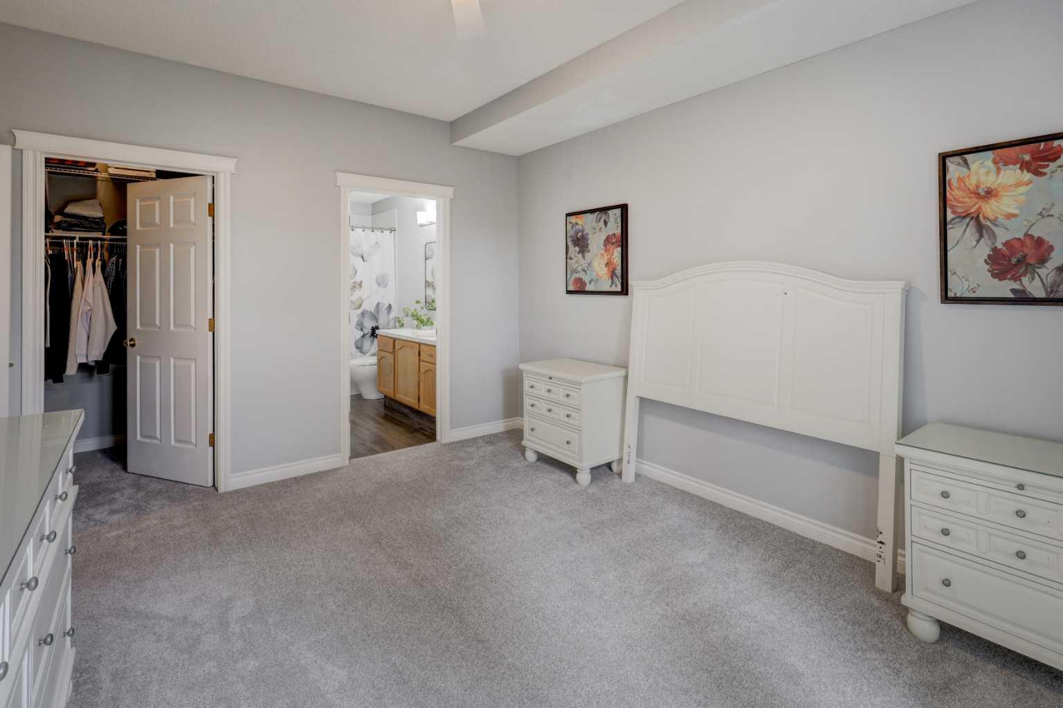 102, 39 Hidden Creek Place NW