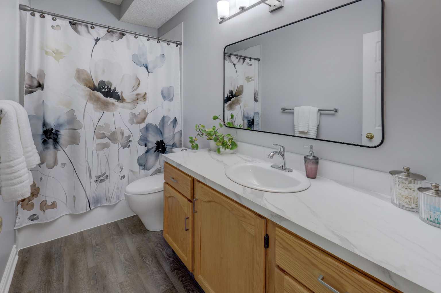 102, 39 Hidden Creek Place NW