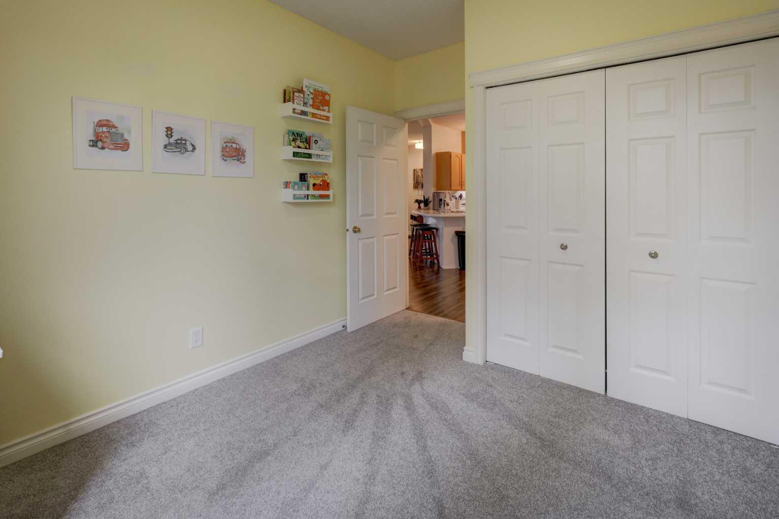 102, 39 Hidden Creek Place NW
