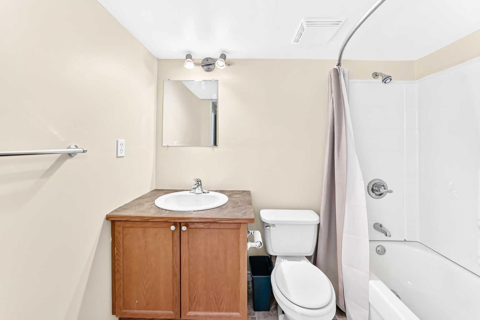 325 Luxstone Green SW