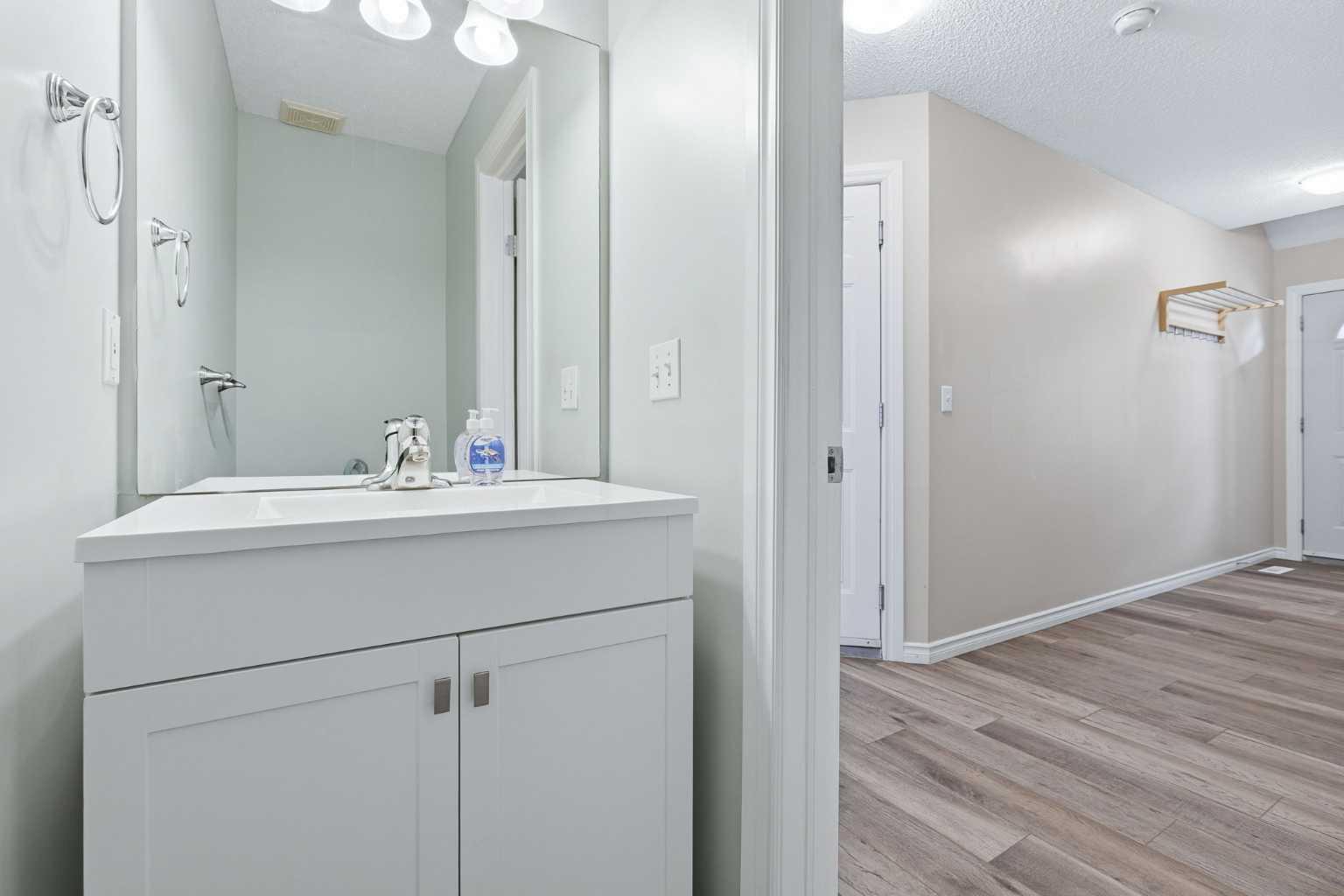 103, 760 Railway Gate SW