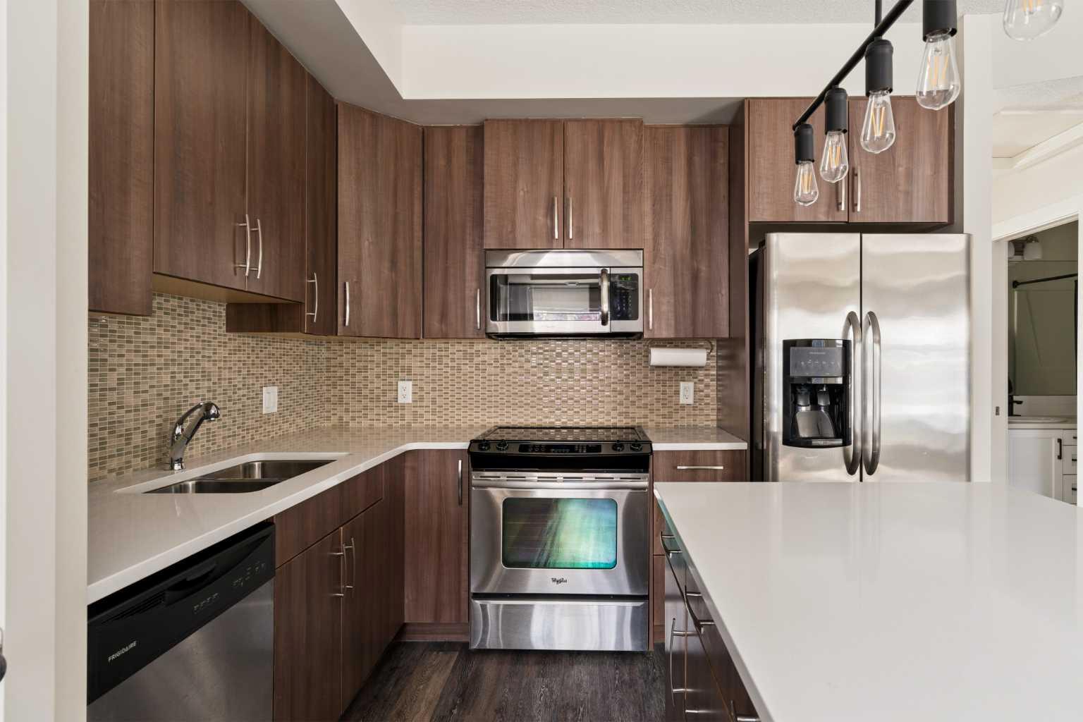 945 Mckenzie Towne Manor SE