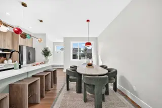 425 Clydesdale Avenue 