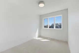 425 Clydesdale Avenue 
